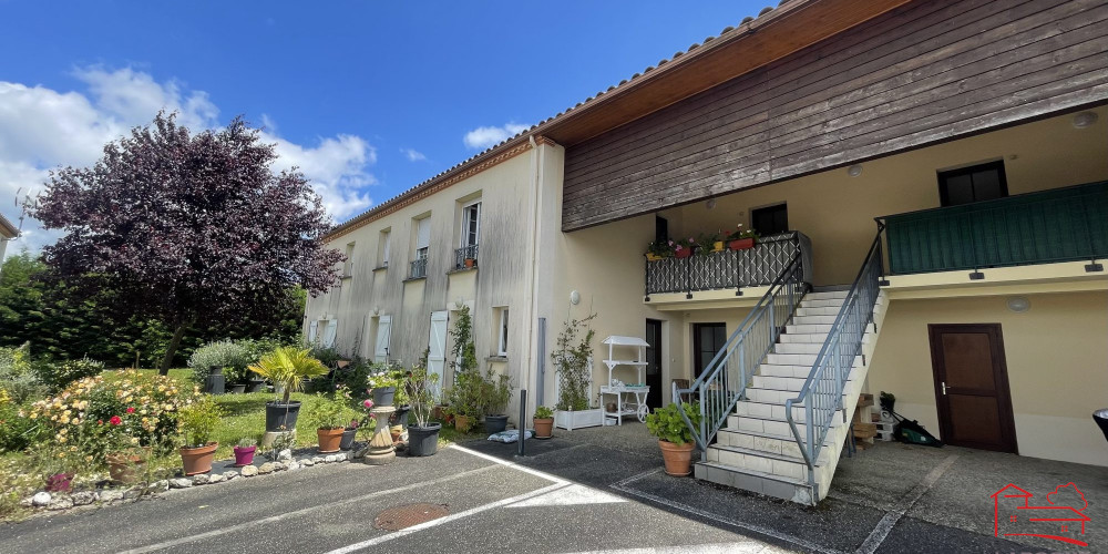 immeuble à LAROQUE TIMBAUT (47340)